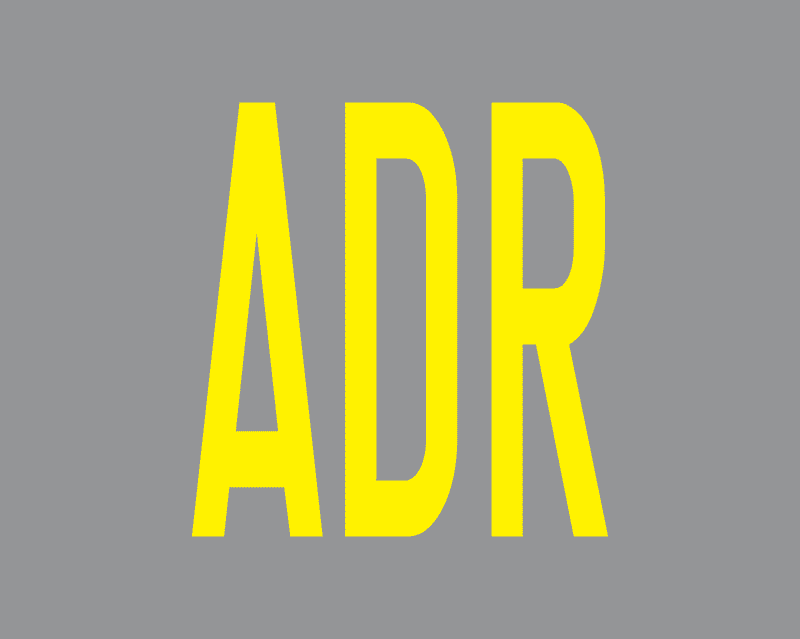 Natpisi na kolniku-Prostor namijenjen za ADR vozila.